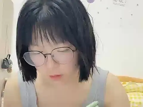 Belle-LL online show from April 28, 2026, 2:43 pm