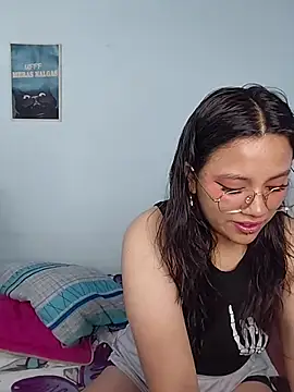 Snapshot of _Juno chatting on June 27, 2026, 5:41 pm Juno online show from June 27, 2026, 5:41 pm