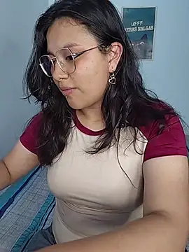 Snapshot of _Juno chatting on July 28, 2026, 7:39 pm Juno online show from July 28, 2026, 7:39 pm