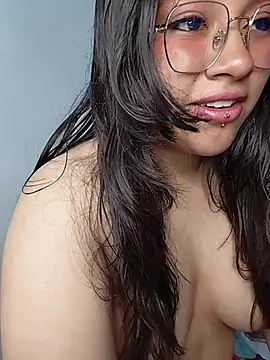 Snapshot of _Juno chatting on June 25, 2026, 5:18 pm Juno online show from June 25, 2026, 5:18 pm
