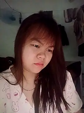Truxcy1 online show from May 9, 2026, 12:47 am