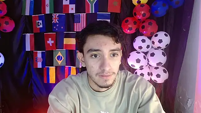 Snapshot of dante_18cm_ chatting on June 23, 2026, 12:30 am dante 18cm online show from June 23, 2026, 12:30 am