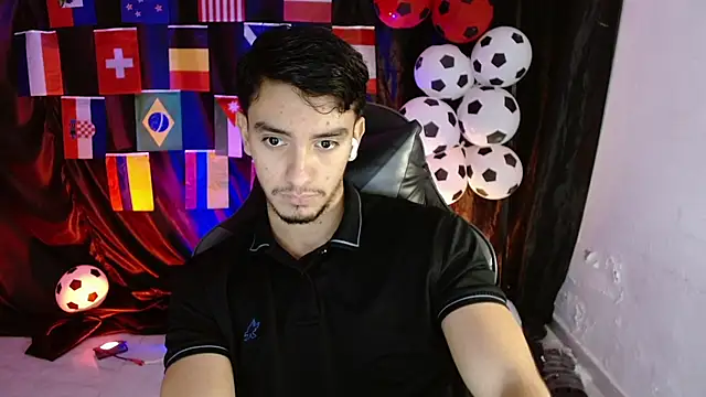 Snapshot of dante_18cm_ chatting on July 11, 2026, 12:33 am dante 18cm online show from July 11, 2026, 12:33 am