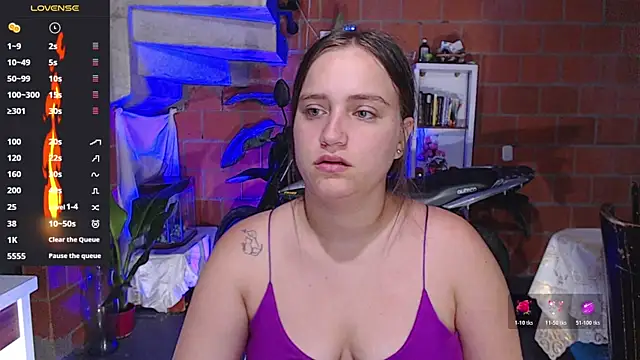 Snapshot of Valerymoon19 chatting on June 8, 2026, 1:22 am Valerymoon19 online show from June 8, 2026, 1:22 am