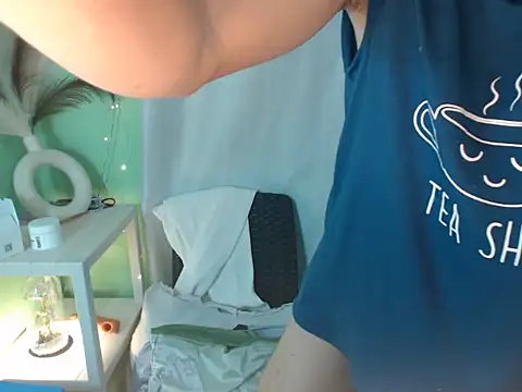 Snapshot of sycat69 chatting on May 5, 2026, 3:31 am sycat69 online show from May 5, 2026, 3:31 am