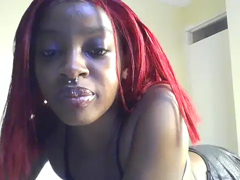 Snapshot of NylaMoon chatting on May 25, 2026, 5:18 am NylaMoon online show from May 25, 2026, 5:18 am