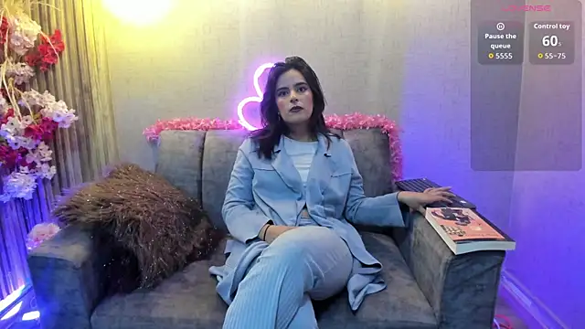 ShantalBr online show from May 11, 2026, 4:58 am