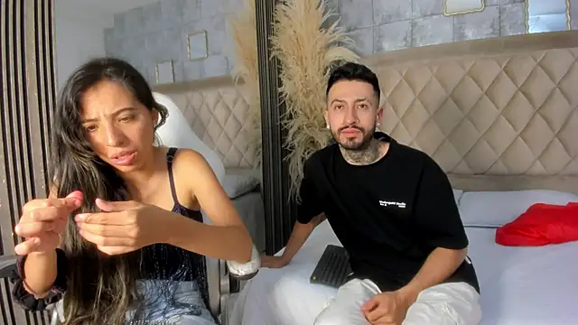 StevenAndLaura online show from April 24, 2026, 8:22 pm