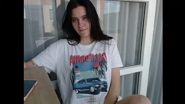Snapshot of Lanaa_Rossee chatting on May 29, 2026, 12:00 pm Lanaa Rossee online show from May 29, 2026, 12:00 pm