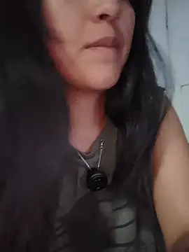 Snapshot of Thanilopera chatting on June 25, 2026, 4:43 am Thanilopera online show from June 25, 2026, 4:43 am