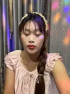 Snapshot of Ly-sexyy chatting on April 28, 2026, 4:11 pm Ly-sexyy online show from April 28, 2026, 4:11 pm