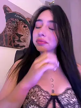 IsabellaNoir  online show from May 23, 2026, 10:09 pm