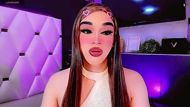 Snapshot of Camila_Vasquezz1 chatting on June 15, 2026, 11:54 am Camila Vasquezz1 online show from June 15, 2026, 11:54 am