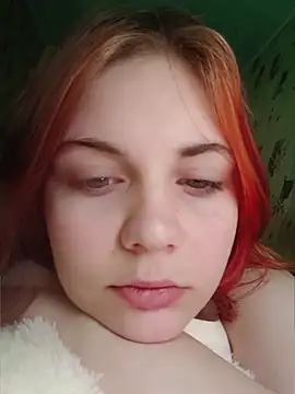LoisFox online show from May 3, 2026, 7:46 am