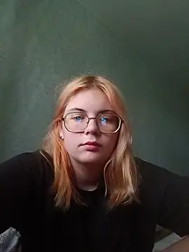 LoisFox online show from July 28, 2026, 12:12 pm