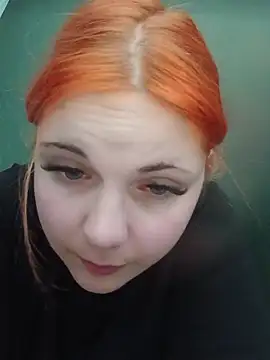 LoisFox online show from June 19, 2026, 1:28 pm