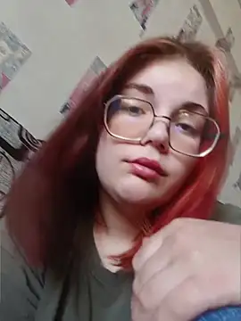LoisFox online show from May 6, 2026, 11:58 am
