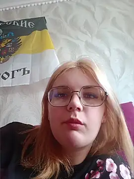 LoisFox online show from June 11, 2026, 8:44 am