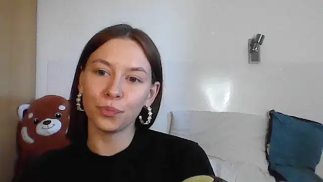 JuicyErika online show from April 30, 2026, 6:15 pm