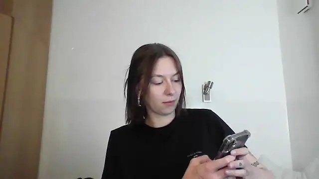 JuicyErika online show from May 1, 2026, 11:21 pm