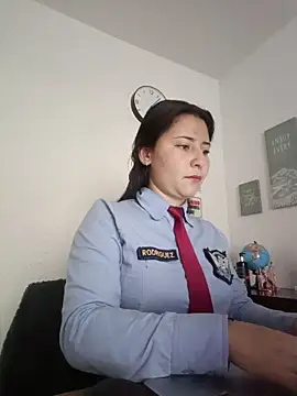 Queen linda1 online show from May 6, 2026, 12:09 pm