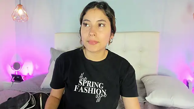 Alessia blaze online show from May 13, 2026, 6:09 am