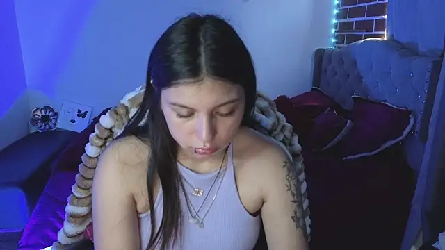 isabella monntolvo online show from May 9, 2026, 3:04 pm