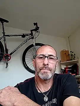 tarko  online show from April 21, 2026, 8:15 pm