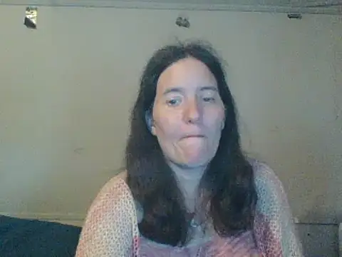 Snapshot of Mini83 chatting on May 8, 2026, 6:56 pm Mini83 online show from May 8, 2026, 6:56 pm