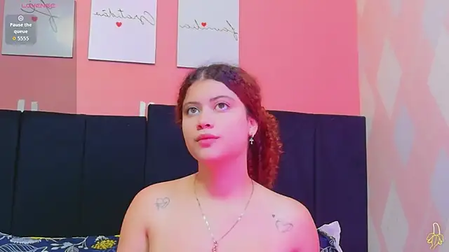 Snapshot of HoneyHipss chatting on May 28, 2026, 12:44 pm HoneyHipss online show from May 28, 2026, 12:44 pm