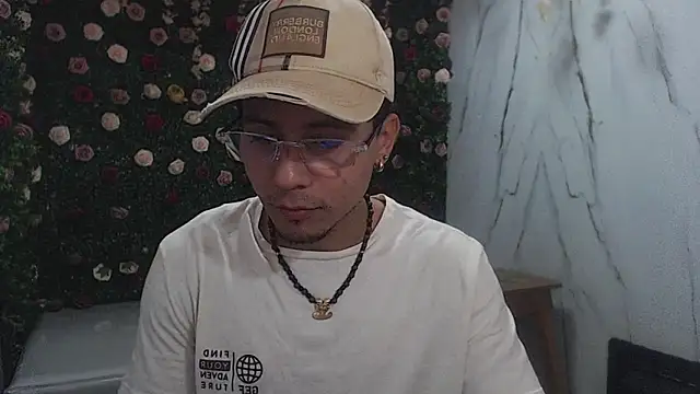 jbarto  online show from May 23, 2026, 9:03 pm