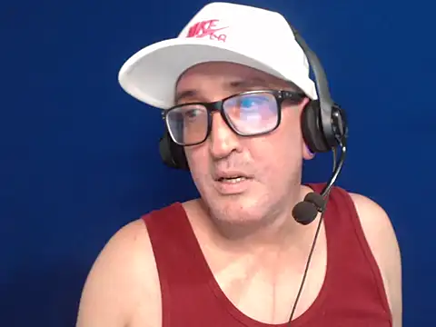 HairyCouple online show from April 23, 2026, 1:23 am