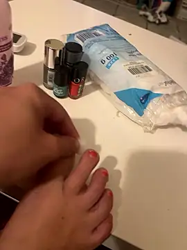 BabouK9712 online show from April 23, 2026, 10:44 pm