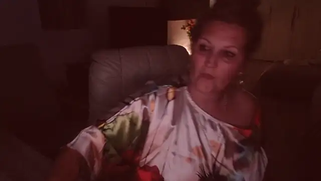 Snapshot of Divineblond chatting on September 19, 2025, 10:58 pm Divineblond online show from September 19, 2025, 10:58 pm