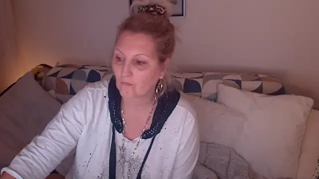 Divineblond online show from March 2, 2026, 9:55 pm