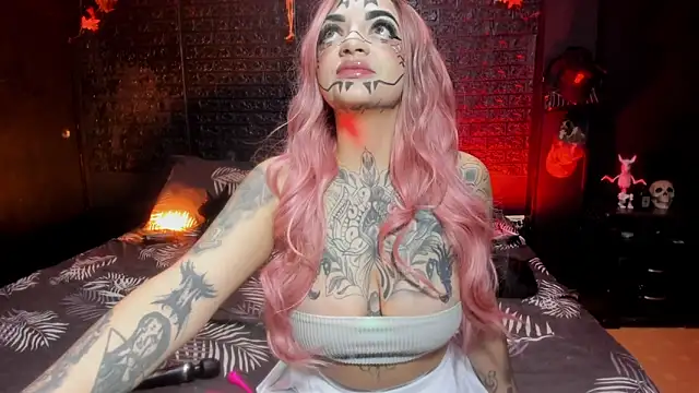 Snapshot of noctara_voss chatting on May 27, 2026, 9:00 pm noctara voss online show from May 27, 2026, 9:00 pm