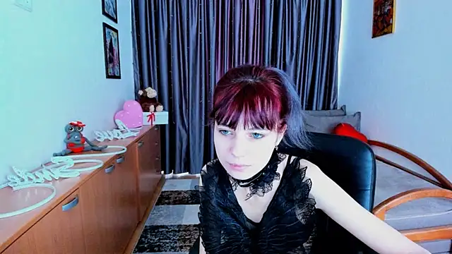 Snapshot of MiniLysii chatting on June 7, 2026, 6:07 am MiniLysii online show from June 7, 2026, 6:07 am