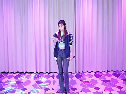 XO-XiaoBaWang online show from May 6, 2026, 8:40 am