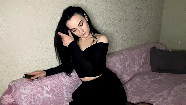 Madisonlovx online show from June 8, 2026, 7:36 pm