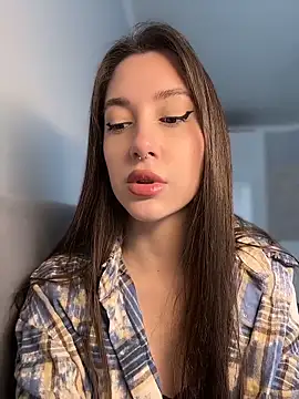 BOOMFOXY online show from May 3, 2026, 11:04 am