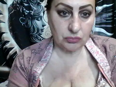 Snapshot of LoaqLovew chatting on April 26, 2026, 8:33 am LoaqLovew online show from April 26, 2026, 8:33 am