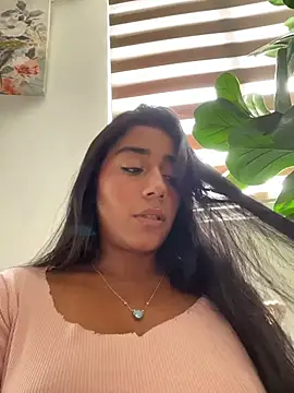 Snapshot of SaryJonex chatting on May 29, 2026, 2:01 pm SaryJonex online show from May 29, 2026, 2:01 pm
