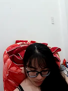  Minaa  online show from April 23, 2026, 7:26 pm