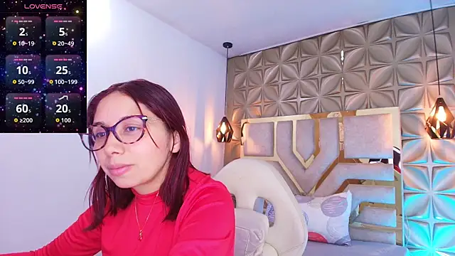 stephaniesun  online show from June 3, 2026, 3:28 pm