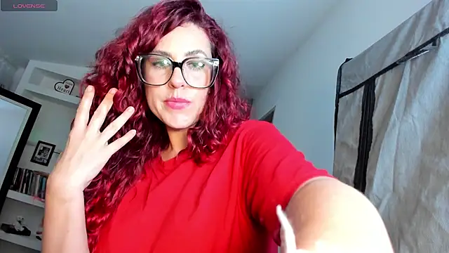 BrunaBulloock online show from July 24, 2026, 11:45 pm