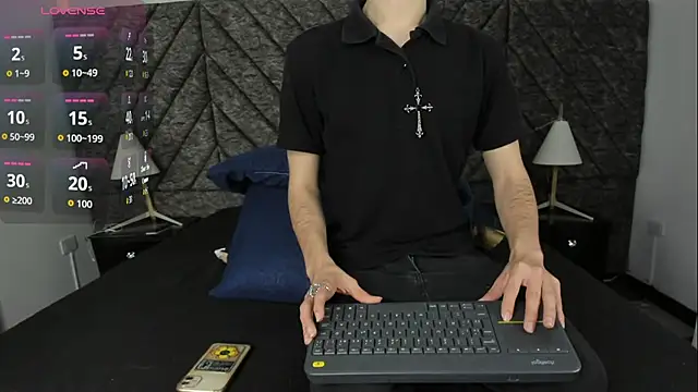 DemonFoxx online show from June 9, 2026, 12:06 pm