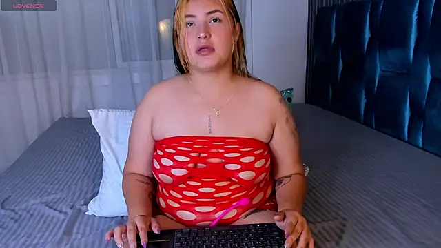SabrinaMaddox online show from May 27, 2026, 1:40 pm