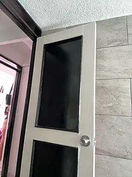 Sunshine Mila online show from April 27, 2026, 2:37 pm