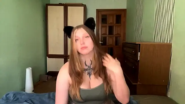Snapshot of DeannaDorton chatting on April 29, 2026, 3:11 am DeannaDorton online show from April 29, 2026, 3:11 am