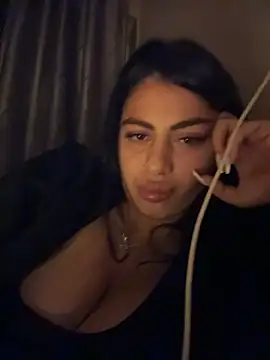 Snapshot of LilyLovell chatting on May 9, 2026, 6:00 pm LilyLovell online show from May 9, 2026, 6:00 pm